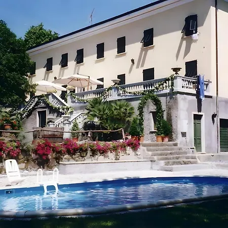 Pini Sarzana